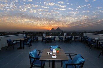 dar pyramids view inn