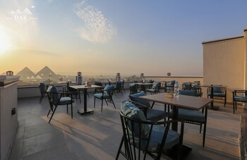 dar pyramids view inn