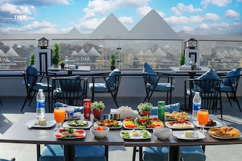 dar pyramids view inn