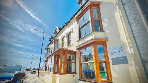 gwesty guest house