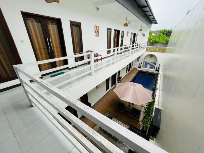 double d guesthouse and villa