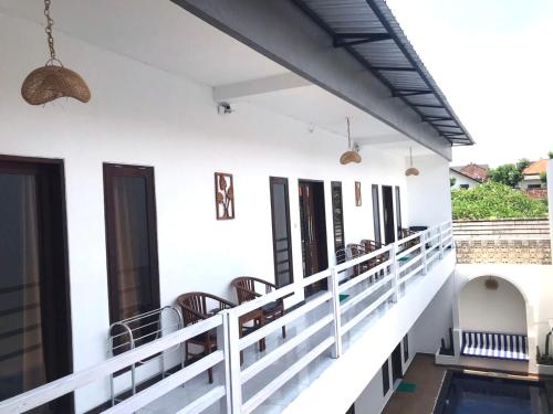 double d guesthouse and villa