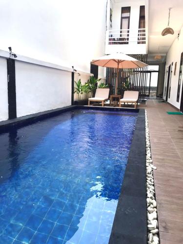 double d guesthouse and villa