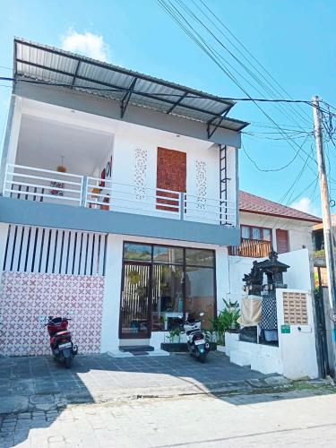 double d guesthouse and villa