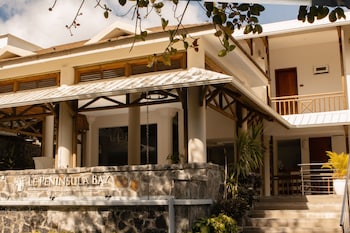 Le Peninsula Bay Beach Resort,Curepipe>>Blue Bay,4 star