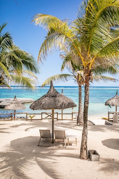 Le Peninsula Bay Beach Resort,Curepipe>>Blue Bay,4 star
