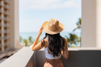 hotel renew