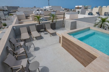 Marea Suites,,3 star