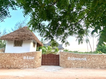 blue diamond villa watamu