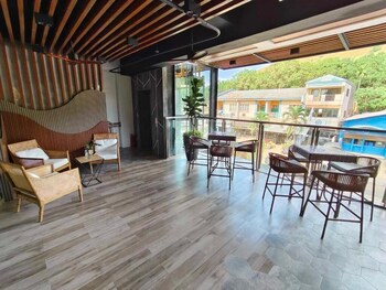 coron 180 hotel