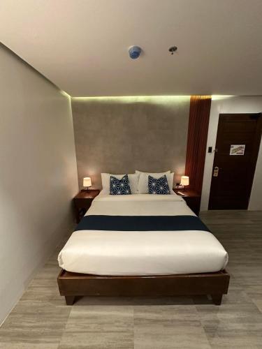 coron 180 hotel