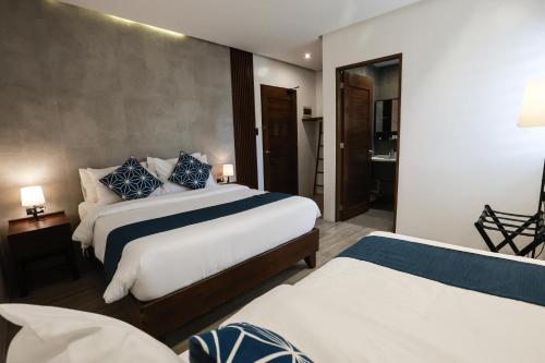 coron 180 hotel