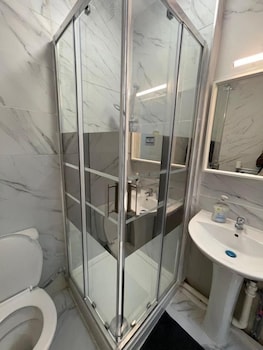 sterling suites ealing