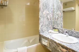 novel hotel city center