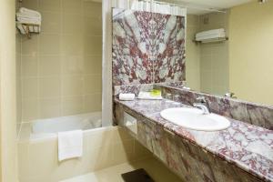 novel hotel city center