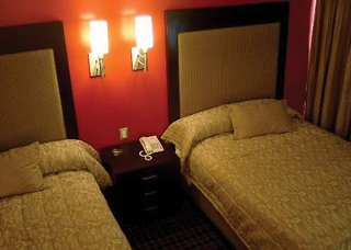 Hotel & Suites Pf,Near The Angel Of Independence Monument,4 star