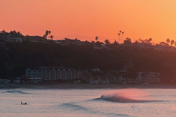 West Coast Surf And Stay,,2 star