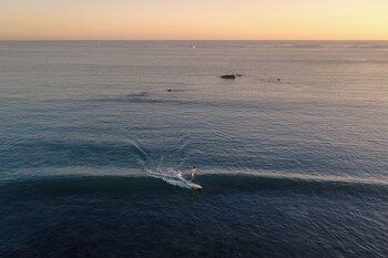 west coast surf and stay