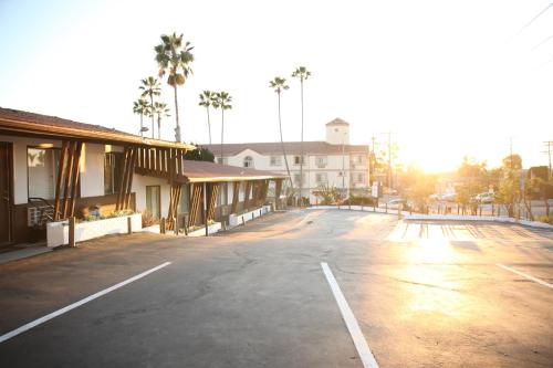 west coast surf and stay
