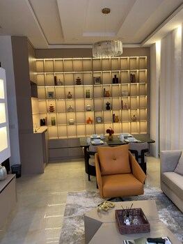 spacious 2 bedroom apartment