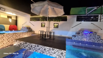 edvil beach resort and jacuzzi pool spa