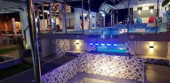 edvil beach resort and jacuzzi pool spa