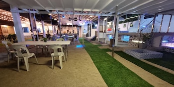 Edvil Beach Resort And Jacuzzi Pool Spa,,2 star