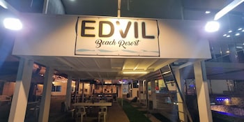 edvil beach resort and jacuzzi pool spa