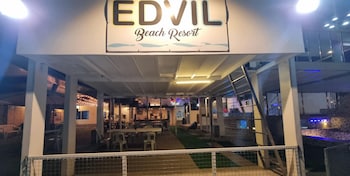 edvil beach resort and jacuzzi pool spa