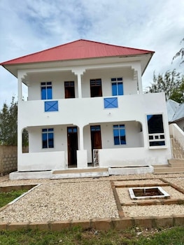 zaharani muyuni zanzibar