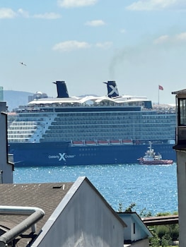 port suites karakoy