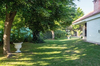 mot wine country mansion