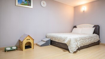 pocheo welcome paw and meow pet pension