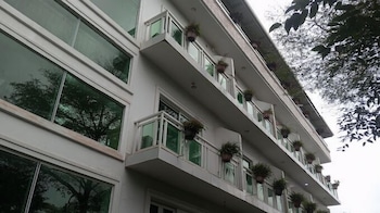 chakaville beach resort