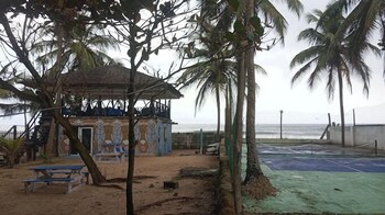 chakaville beach resort