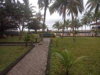 chakaville beach resort
