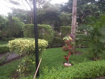 chakaville beach resort
