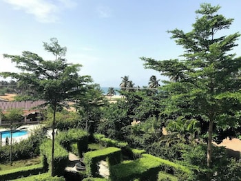 chakaville beach resort
