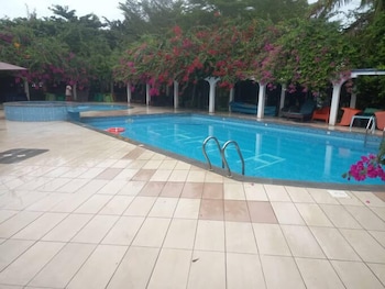 chakaville beach resort
