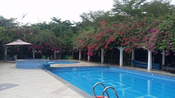 chakaville beach resort