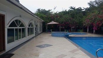 chakaville beach resort
