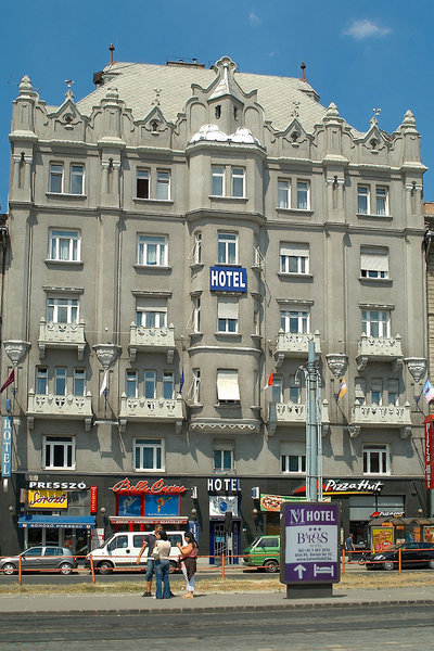 baross city hotel