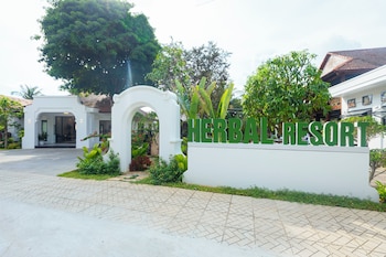 Herbal Resort,,4 star