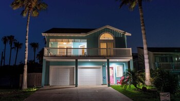 tranquil turquoise retreat