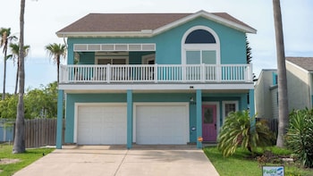 tranquil turquoise retreat