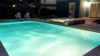 tranquil turquoise retreat