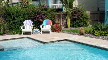 tranquil turquoise retreat