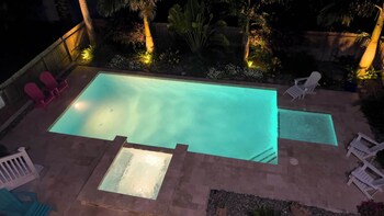 tranquil turquoise retreat