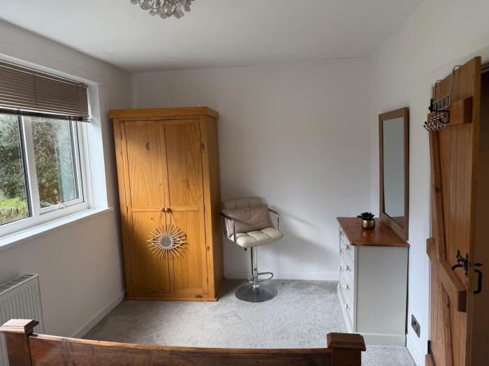 2bed cottage trawden pet friendly sleeps4