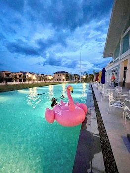 Deluxe 3 Br Happy House - Novaworld Pt,,2 star